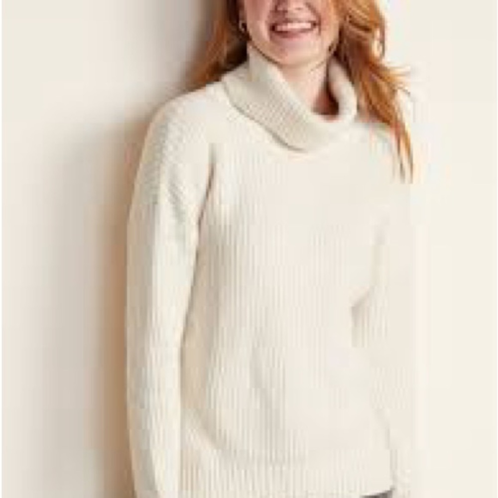 Old Navy Women’s Slouchy Turtleneck Sweater Size Medium